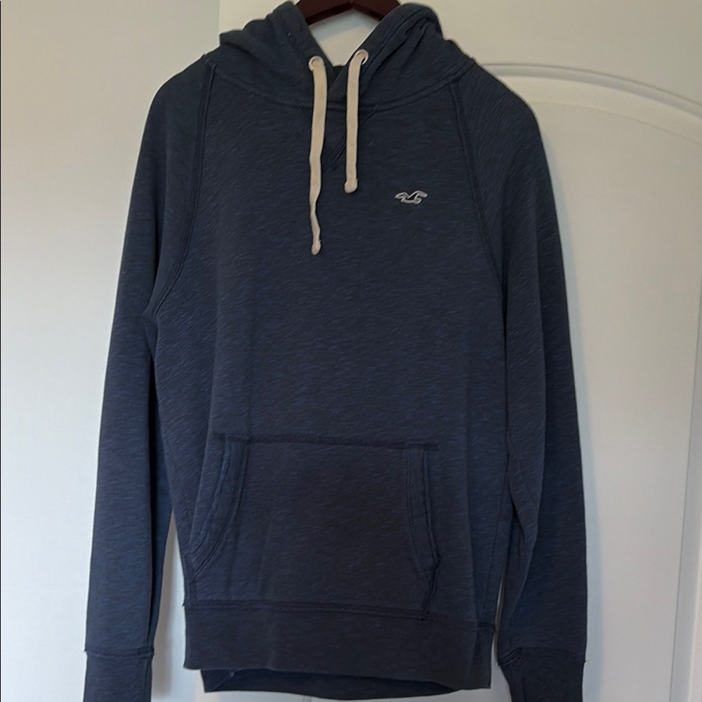 Hollister Men's Navy Pullover Hoodie